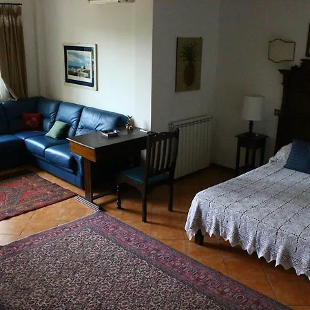 Bed & Breakfast Country Lemon *
