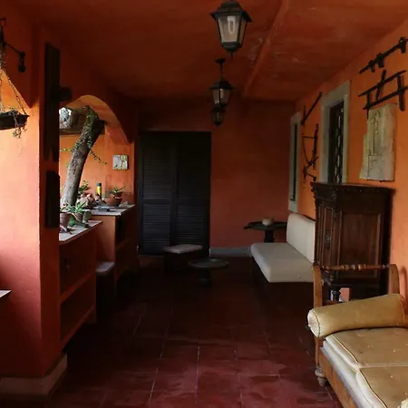 Country Lemon Bed & Breakfast