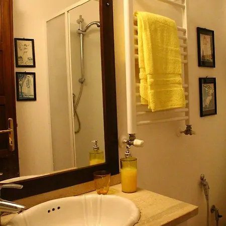 Country Lemon Bed & Breakfast